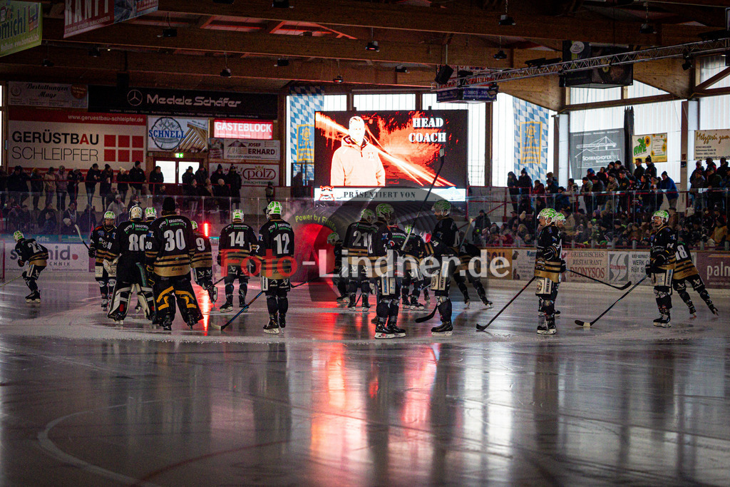 Peißenberg MINERS gegen EHC Königsbrunn LÖWEN | Eishockey Bayernliga 2025/26 Viertelfinale Spiel 4, Peißenberg MINERS gegen EHC Königsbrunn LÖWEN, 20260215,Eröffnung,2026-02-15 in Peißenberg (flatbuy Arena Peißenberg), Copyright: WolfgangxLindner www.foto-lindner.de