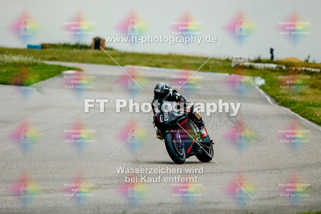 Chambley Juli-1685 | Hier findet Ihr Bilder von Touristenfahrten auf der Nürburgring Nordschleife oder von anderen Veranstaltungen die ich besucht habe. Viel Spass beim Durch Schauen 