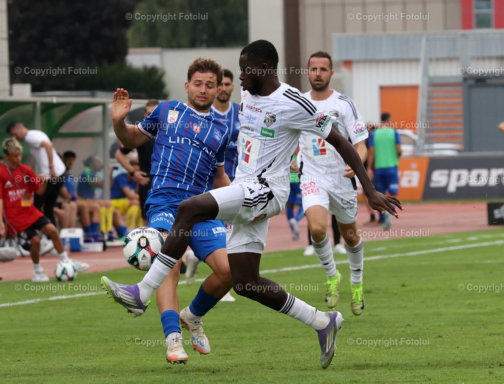 A_LUI_170825_12 | SPORT,FUSSBALL,ADMIRAL BUNDESLIGA RZ PELLETS WAC-BLAU WEISS LINZ 17.08.2025 IM BILD: CHEIK DIABETE (WAC) UND SIMON SEIDL (BLAUWEISSLINZ) FOTO:FOTOLUI/MW