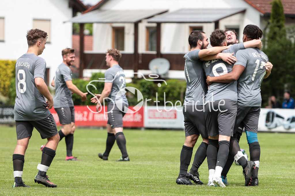 BC Aichach II - TSV 1946 Waidhofen | Jubel nach 1-0 durch BCA #10