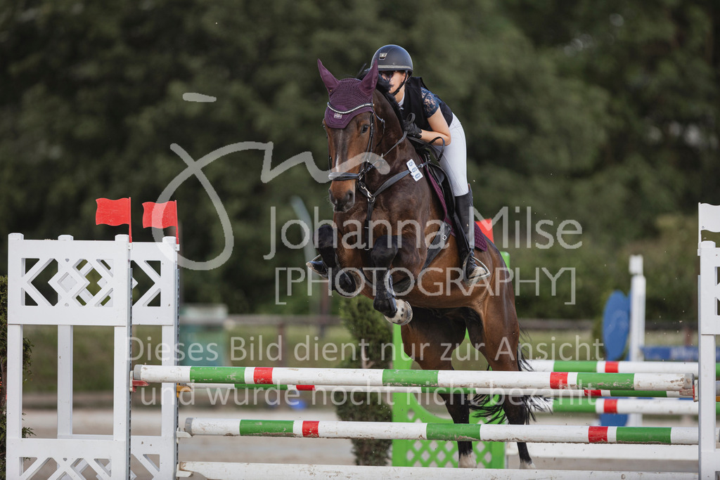 240628_LüPfSpTa_L-Spr-313 | Deine schönsten Turniermomente als professionelle Fotos! Entdecke hochwertige Pferdesport-Fotografie im Online-Shop. Jetzt Fotos finden & bestellen!