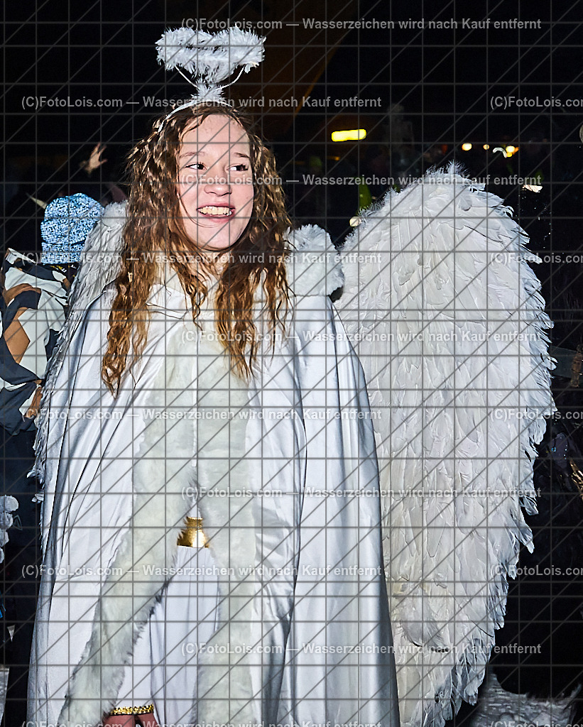 _ALP8322_NACHTderBALLONE_Lackenhof_Gaminger Oetscherteufel | ... mit dem Ballonsportclub Ötscherland aus Wieselburg, der Bergrettung Lackenhof mit einer Schauübung, der Perchtengruppe 'Gaminger Ötscherteufeln' und dem Musikverein Lackenhof, die Ballonfahrer spendeten ihre Gage in diesem Jahr dem schwer verunglückten Gerald Bernreiter alias 'KLEX' der erst nach der ReHa und einem Umbau seines Hauses in Lackenhof frühestens im Mai 2026 wieder nach Hause kommen kann, So 28. Dezember 2025.