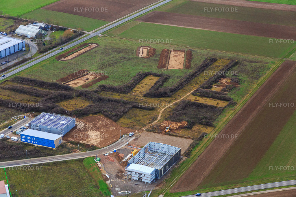 Luftbild: Archäologische Ausgrabungen/Sondierungen im Gewerbepark W in Herxheim bei Landau im Bundesland Rheinland-Pfalz in Deutschland. Foto: IMG_085651.jpg vom 08.01.2016 durch Werner Riehm/FLY-FOTO.de