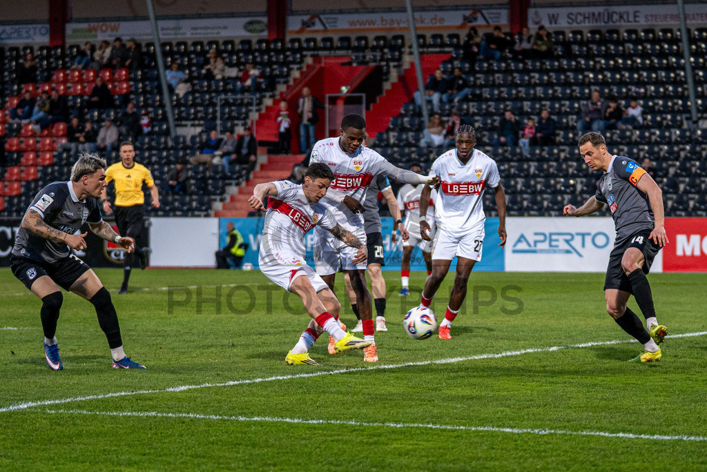 VfB Stuttgart II vs. SSV Ulm 1846 Fussball, Fussball, 3. Liga, 32. Spieltag, 08.04.2026 | Nicolas Sessa (VfB Stuttgart II, #10) erzielt das 1:0,VfB Stuttgart II vs. SSV Ulm 1846 Fussball, Fussball, 3. Liga, 32. Spieltag, 08.04.2026DFB regulations prohibit any use of photographs as image sequences and/or quasi-video