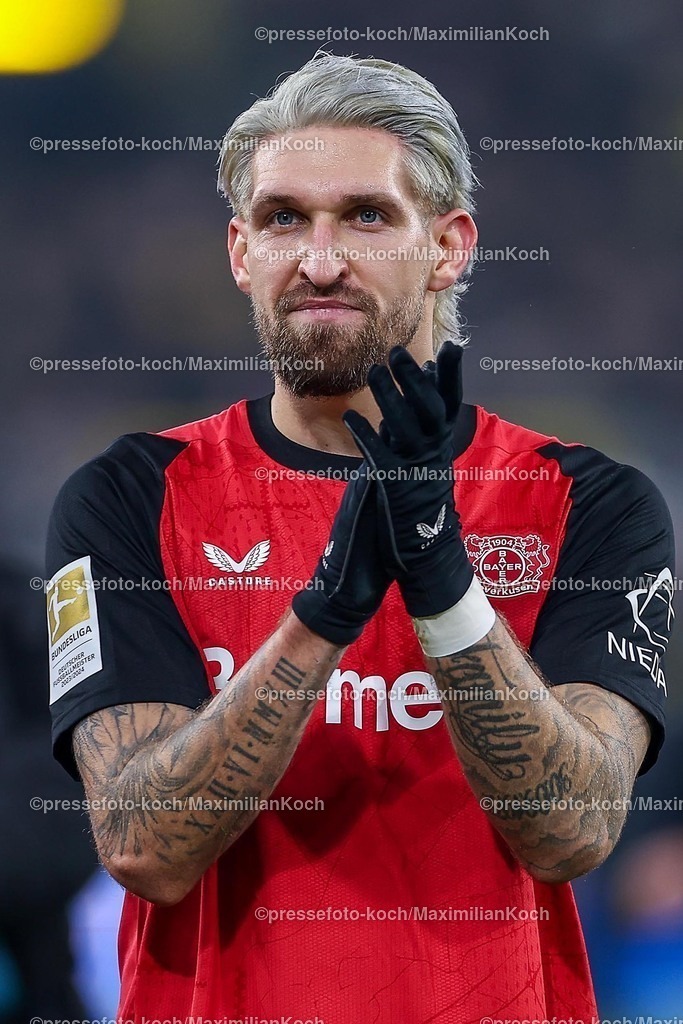 BVB10012502344 | 10.01.2025, Fußball, Borussia Dortmund - Bayer 04 Leverkusen, 1. Fußball Bundesliga, 16. Spieltag, Signal Iduna Park, Saison 2024 2025: Robert Andrich (Bayer04 Leverkusen #8)DFB regulations prohibit any use of photographs as image sequences and or quasi-video.