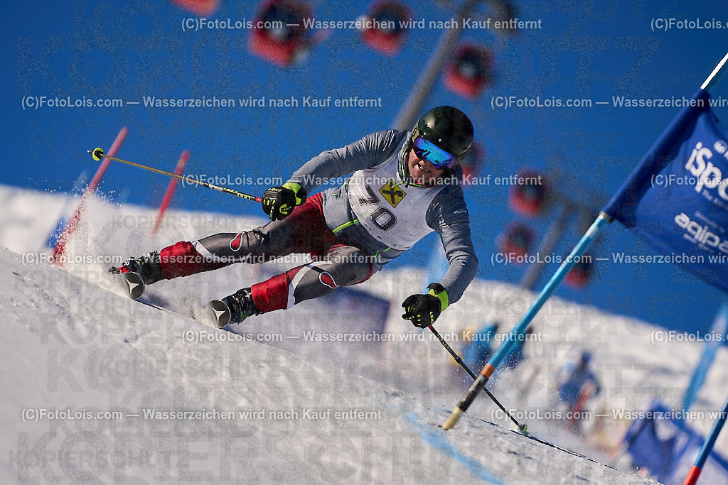 ALP2899_MASTERS-Cup_GS-B Herrn_Posner Juergen | (C)FotoLois.com, Alois Spandl. FIS Masters-Cup Wildschönau, Giant Slalom auf der Piste Schatzberg GS, Siegerehrung auf dem Dorfplatz Niederau, Sa 13. Januar 2024.