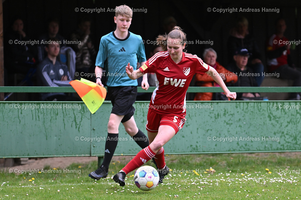 Fußball I Frauen I Saison 2024-25 I Oberliga I FC Jesteburg-Bendestorf - SpVg Aurich Frauen I 13.4.2025 | a-hannig - Realisiert mit Pictrs.com