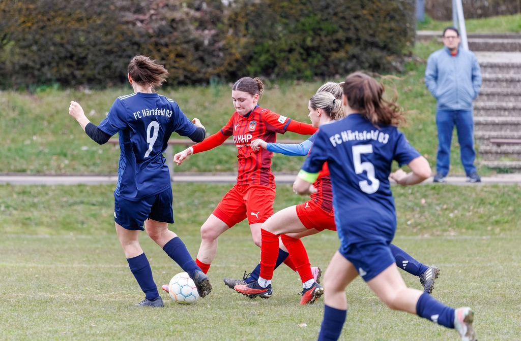 HÄRFCH_260404_3-31 | FC Härtsfeld 03 vs. 1.FC Heidenheim 1846 II, Fußball, Frauen, Bezirksliga, 2025/2026, 11. Spieltag, 04.04.2026 in Dunstelkingen (Foto: Michael Bulling) - Realisiert mit Pictrs.com