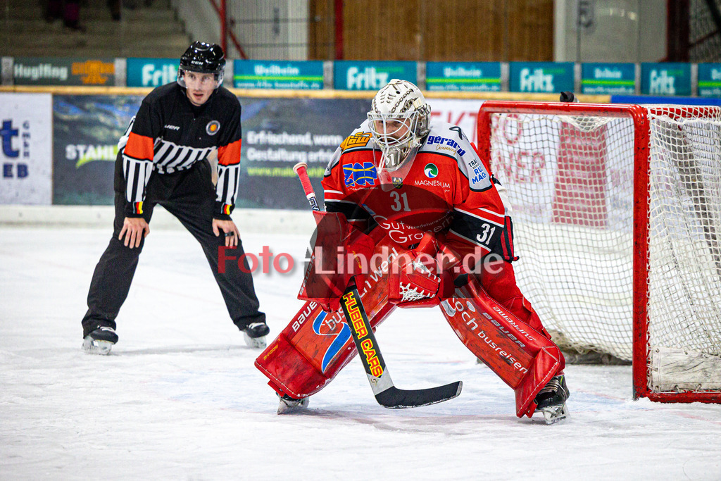 TSV Peißenberg MINERS gegen EHC Waldkraiburg DIE LÖWEN | Eishockey Bayernliga Herren Vorrunde 2024/25, TSV Peißenberg MINERS gegen EHC Waldkraiburg DIE LÖWEN, 20250124,Korbinian SERTL (MINERS Goali 31) in Aktion,2025-01-24 in Peißenberg (Eisstadion Peißenberg)Korbinian SERTL (MINERS Goali 31)Copyright: WolfgangxLindner foto-lindner.de