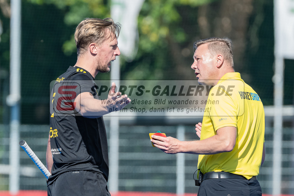 HK_20231001_104904 | 1.Bundesliga Herren Crefelder HTC - Harvestehuder THC am 1.10.2023 CHTC, Krefeld , Körper Michael ( Harvestehuder THC #9 ) , Knechten ( SR )
