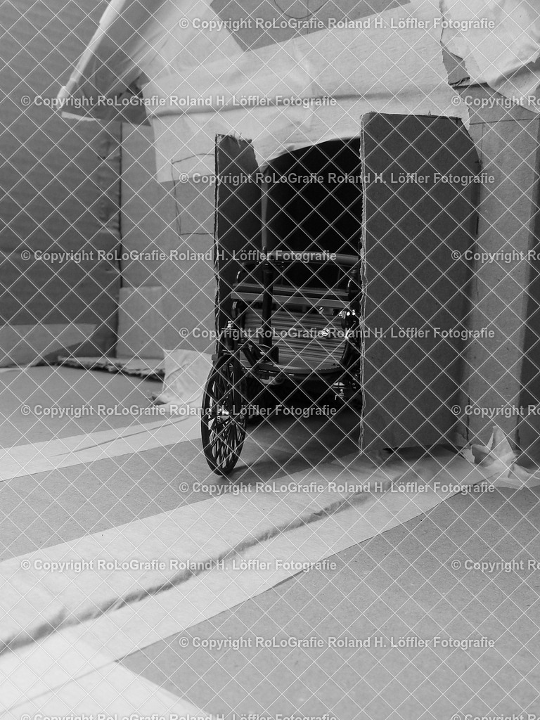 20241105_Modellandschaft mit Fahrzeugen SWoL-17 | Modellfahrzeug in Modellandschaft - Realisiert mit Pictrs.com