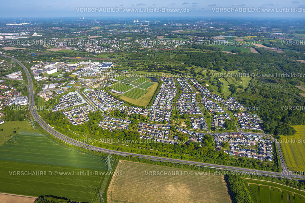 Dortmund230503583Hohenbuschei | Luftbild, DSW 21 Dortmunder Stadtwerke, Wohngebiet Hohenbuschei, BVB 09 Borussia Dortmund Trainingszentrum, Adi-Preißler-Allee, Brackeler Feld, Brackel, Dortmund, Ruhrgebiet, Nordrhein-Westfalen, Deutschland