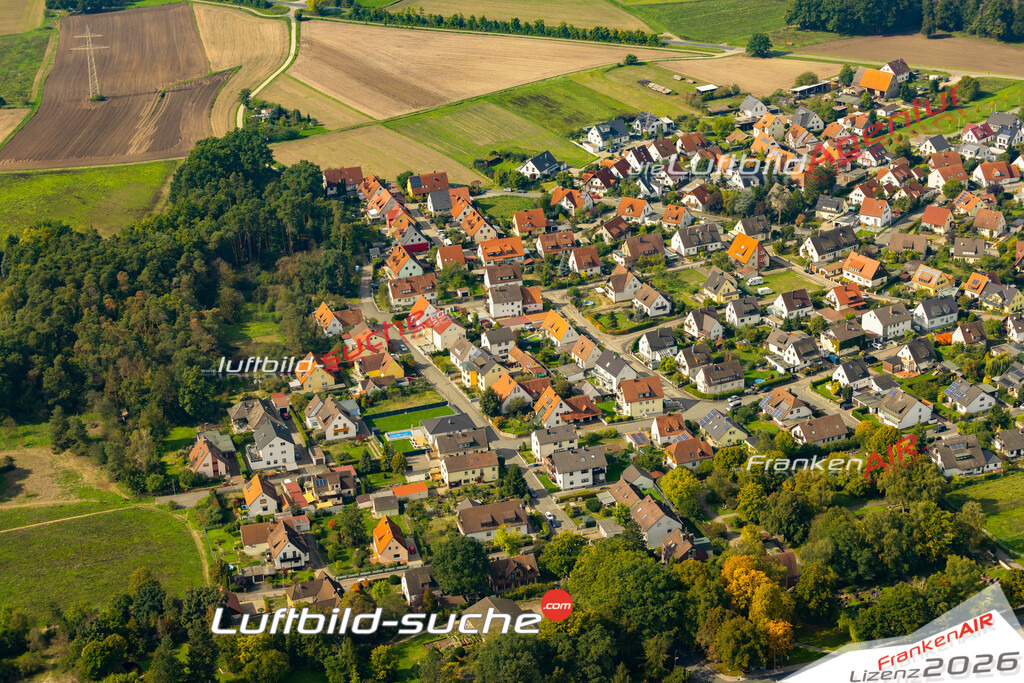 Aktuelles Luftbild von Kornburg Nürnberg - Die Luftaufnahme wurde 2022 mittels UL-Flugzeug erstellt ( keine Drohne ) - hochauflösende Kamera-Systeme von  Canon -Beste Qualität - Für grossformatige Ausdrucke geeignet. Die Geschenkidee !