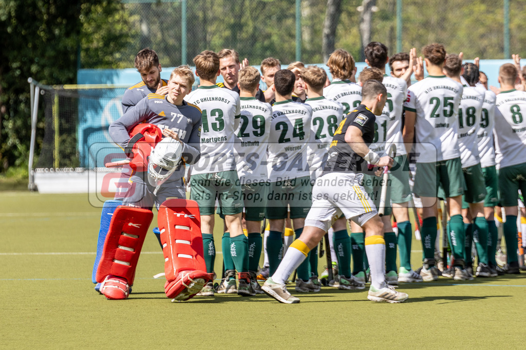 MJ_M_UHTC-HTHC_21.04.2024-3 | Jasper Ditzer (Harvestehuder THC #77), Uhlenhorst Mülheim - Harvestehuder THC am 21.4.2024 im Waldstadion, Mülheim a. d. Ruhr