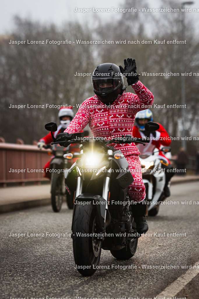 X-Mas Ride I Kiel I 2025 | Jasper Lorenz Fotografie - Realisiert mit Pictrs.com