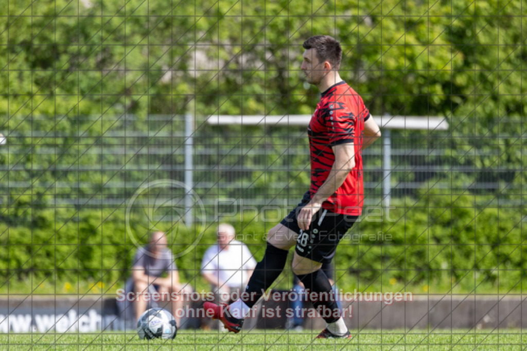 20250427_150139_0066 | #,TSV Bad Boll (rot) vs. SV Waldhausen (gelb), Fussball, Landesliga 2 - wfv, 24. Spieltag, Saison 2024/2025, Rasenplatz, Erlengarten 37, 73087 Bad Boll, 27.04.2025 - 15:00 Uhr,Foto: PhotoPeet-Sportfotografie/Peter Harich