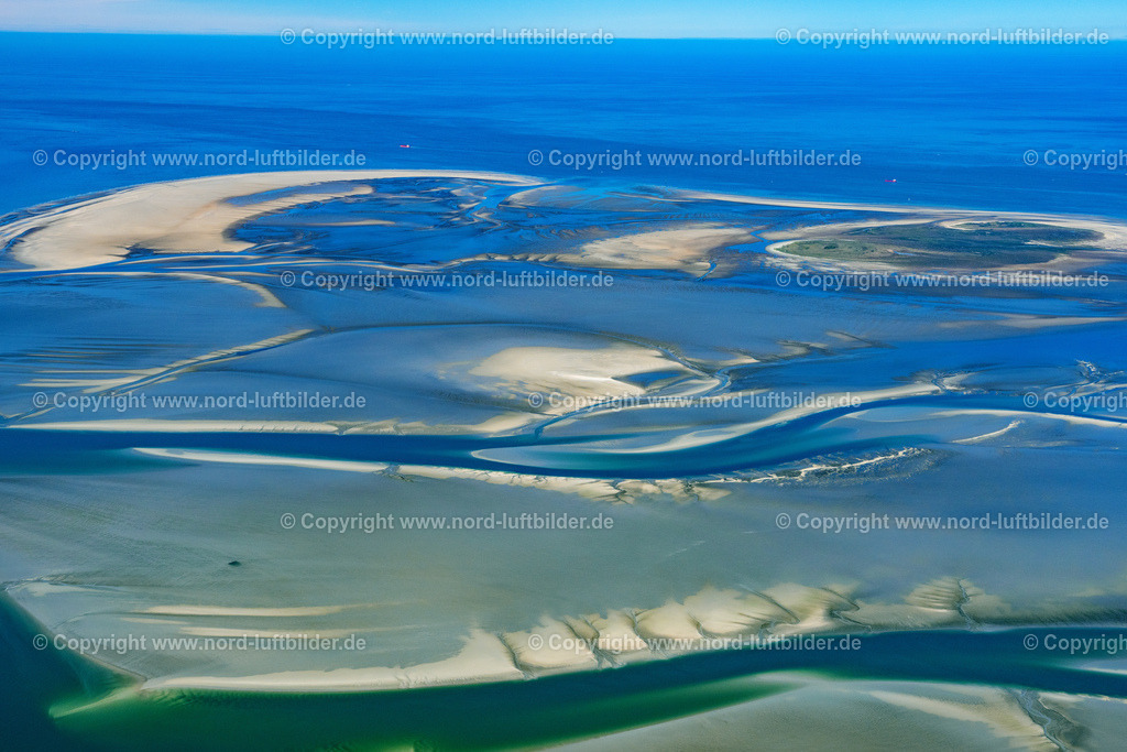 Cuxhaven_Wattenmeer_ELS_1465300423 | NIGEHöRN 30.04.2023 Nordsee- Küstenbereich des Naturschutz- Reservates und Vogelschutzgebietes - Insel in Nigehörn im Bundesland Hamburg. // North Sea coastal region of the conservation reserve and bird sanctuary - island in Nigehoern in state of Hamburg. Foto: Martin Elsen