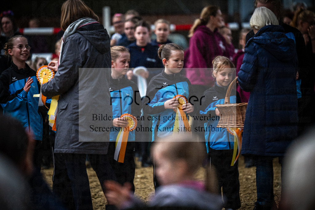 DOS_0145 | Entdecke hochwertige Reitturnierfotos von Foto Oger. Professionell, emotional und authentisch – jetzt Lieblingsmomente im Shop bestellen.Deutschlandweite Turnierfotografie. - Realisiert mit Pictrs.com