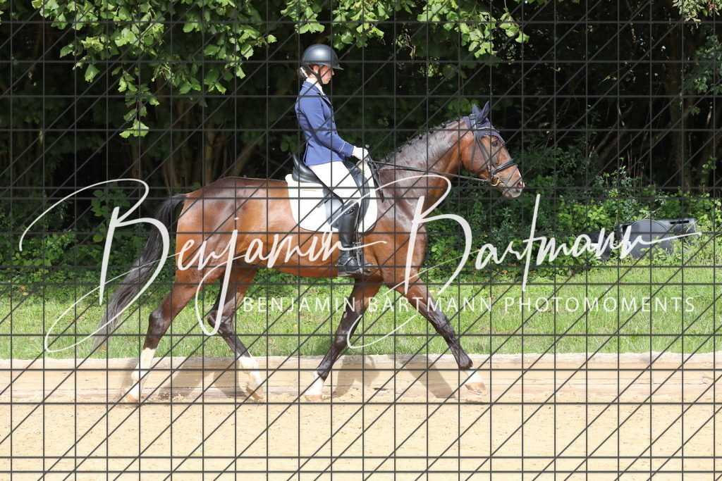 AZ2A2302 | Benjamin Bartmann Photomoments