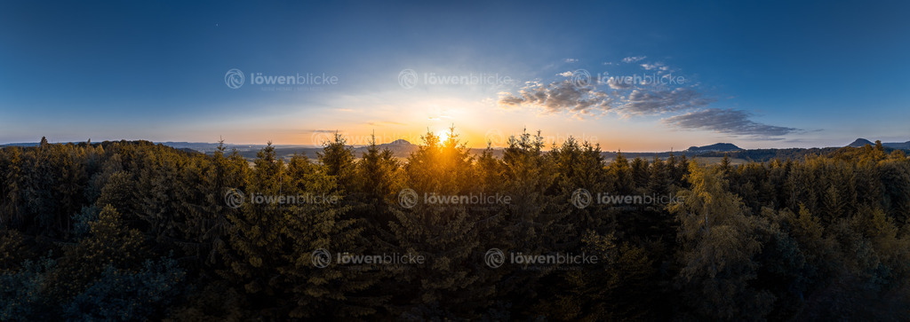 Drei Kaiserberge Hohenstaufen Rechberg Stuifen im Sonnenuntergang | löwenblicke | shop