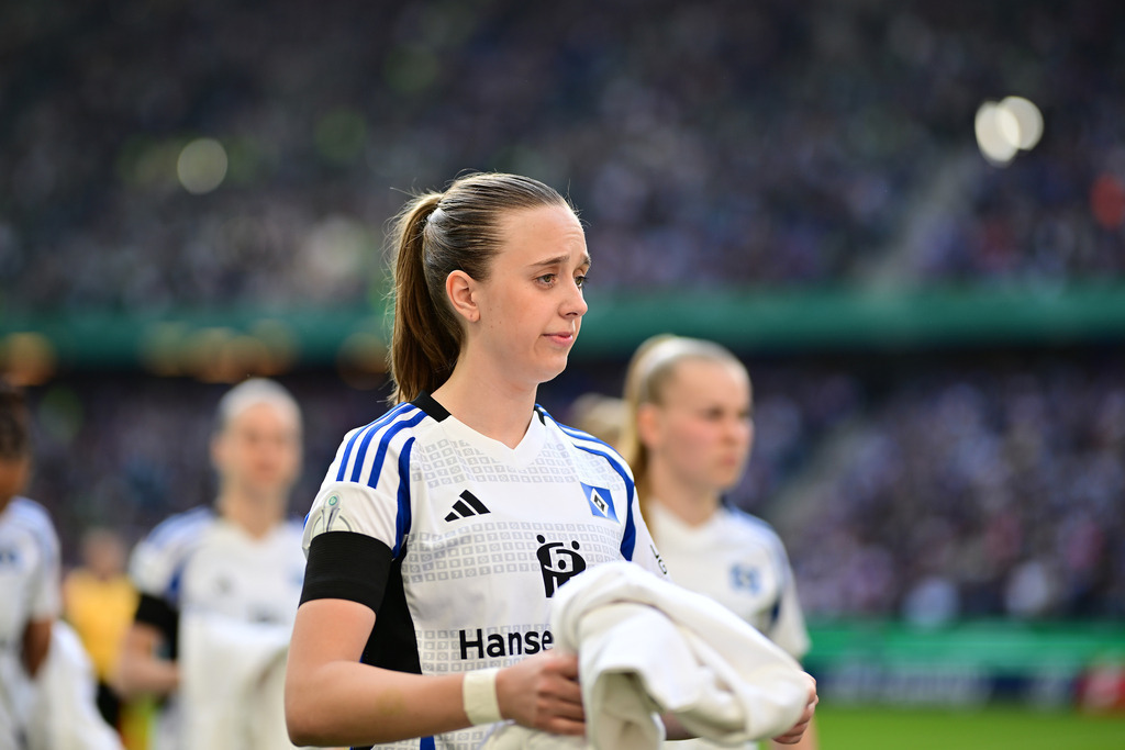 Fußball I Frauen I Saison 2024-2025 I DFB-Pokal I Halbfinale I Hamburger SV - SV Werder Bremen | Der Sportfotograf. - Realisiert mit Pictrs.com
