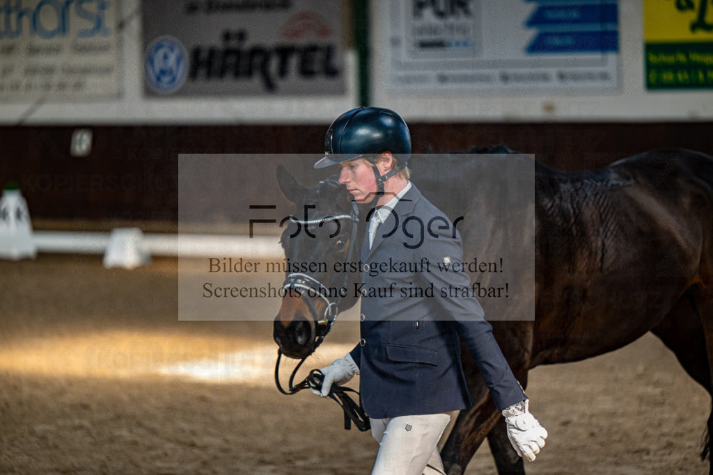 20240308-DOS_4201 | Entdecke hochwertige Reitturnierfotos von Foto Oger. Professionell, emotional und authentisch – jetzt Lieblingsmomente im Shop bestellen.Deutschlandweite Turnierfotografie. - Realisiert mit Pictrs.com