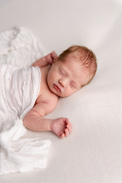 2022_ Dezember Newborn (52) | Baby- und Familienfotografin aus Brakel, Newbornshooting, Babyshooting, Babyfotos, Kinderfotos, Familienfotos, Kita- Fotografin, Fotoshooting Brakel, Fotograf, Neugeborene, zauberhafte Errinnungen, Bianka Zimmermann Fotografie - Realisiert mit Pictrs.com