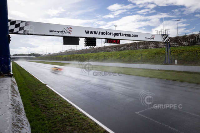 PSC425_080117183102705PK_PK | Porsche Sports Cup Deutschland - 4. Lauf Oschersleben 2025 - Foto: Gruppe C Photography - Realisiert mit Pictrs.com