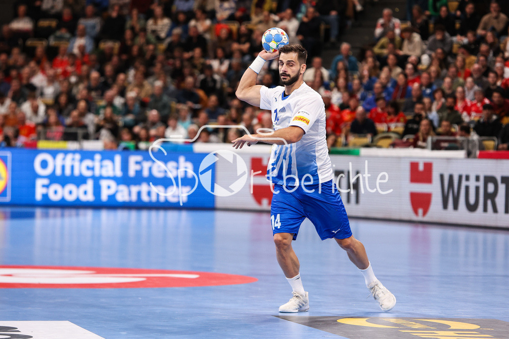 Portugal - Griechenland | Nikolaos PASSIAS (GRE #14) am Ball / Freisteller / Einzelfoto