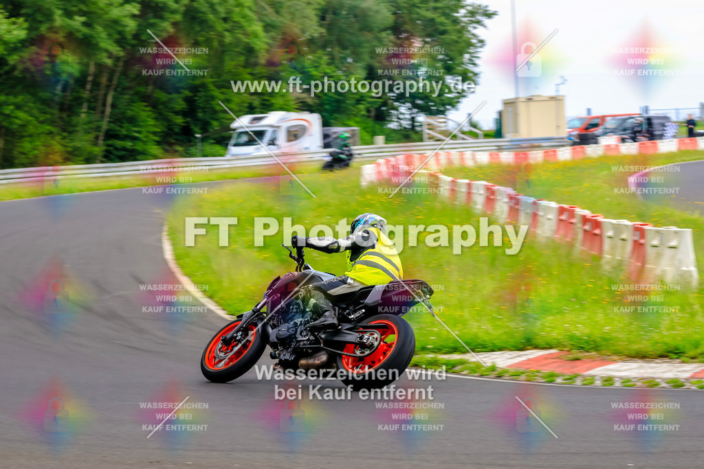 VBK-7913 | Hier findet Ihr Bilder von Touristenfahrten auf der Nürburgring Nordschleife oder von anderen Veranstaltungen die ich besucht habe. Viel Spass beim Durch Schauen 