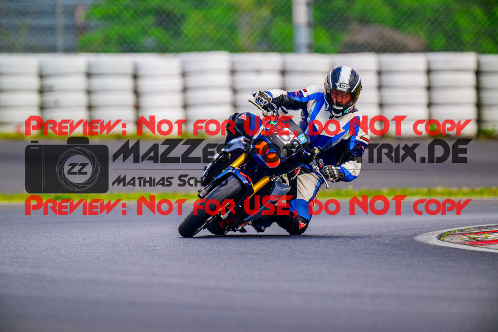 MaZZes_FotoMatrix_240519_6007705_1118 | Fotograf Mathias Schmid
Sportfotograf,
Eventfotograf,
Hochzeitsfotograf,
Portraitfotograf