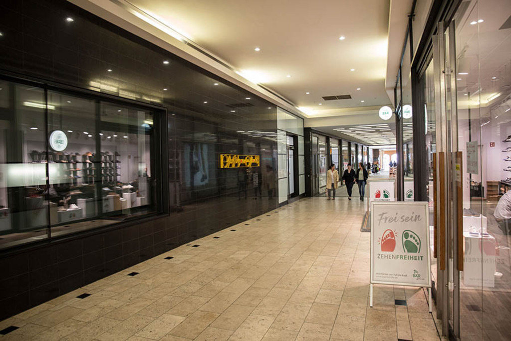 Königshaus-Passage | Das Team hinter BILDLEXIKON LEIPZIG bündelt historische wie aktuelle Informationen über die Stadt Leipzig in Text und Bild auf einer Plattform und stellt diese der interessierten Öffentlichkeit zur Verfügung.