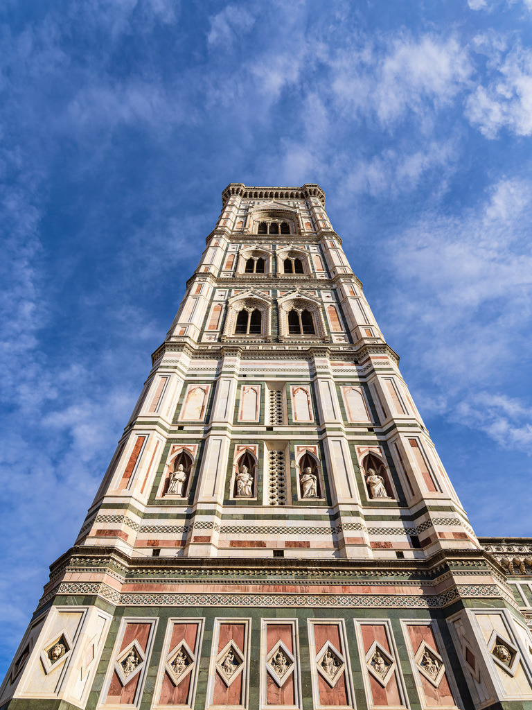 Blick auf den Glockenturm Campanile di Giotto am Dom in Florenz, Italien | Blick auf den Glockenturm Campanile di Giotto am Dom in Florenz, Italien.