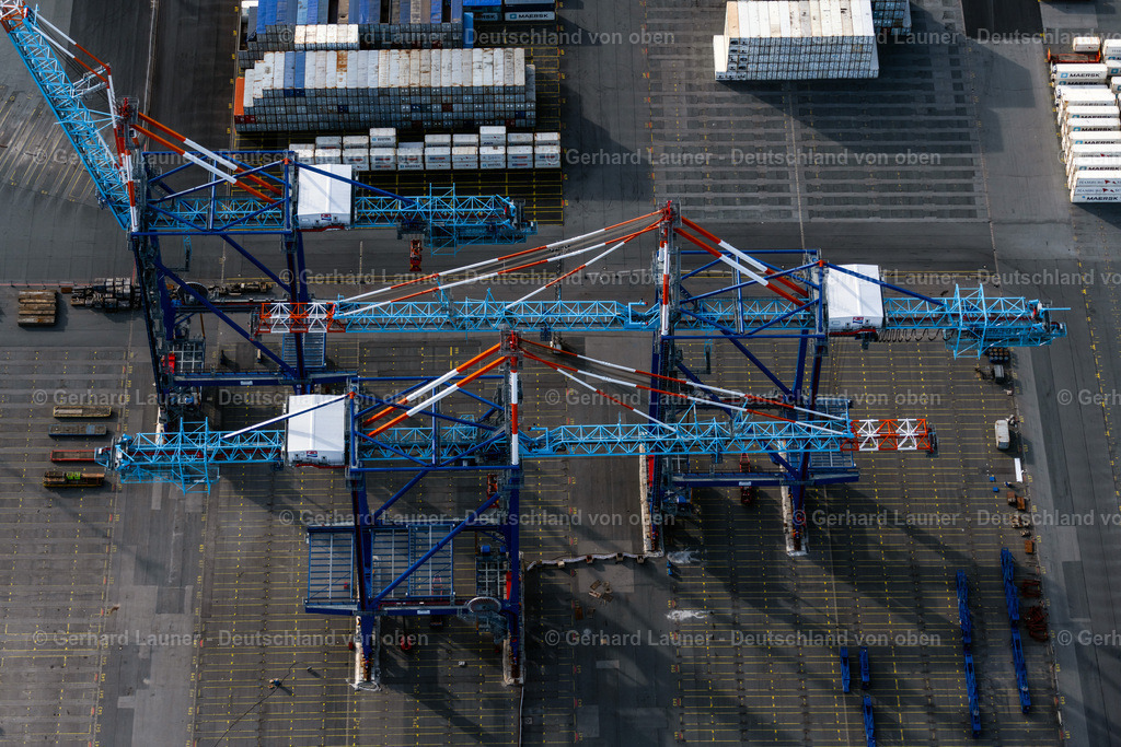 9102124 | BREMERHAVEN 01.06.2020 Containerterminal im Containerhafen des Überseehafen Am Nordhafen in Bremerhaven im Bundesland Bremen. // Container Terminal in the port of the international port Am Nordhafen in Bremerhaven in the state Bremen. Foto: Gerhard Launer