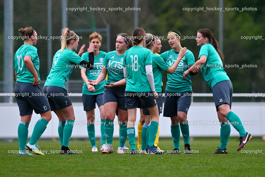 SC Landskron vs. Carinthians Hornets Spittal 1b | Jubel SC Landskron Mannschaft, #10 Sarah Jelinek, #9 Lena Krautzer, #2 Emily Antonia Brachmayer, #7 Hannah Maria Kautz, #12 Laura Koller