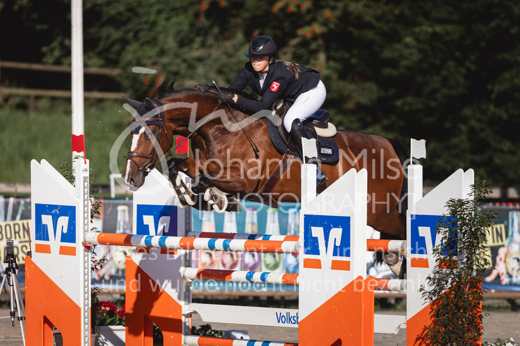 240714_BHO_M1-Spr-111 | Deine schönsten Turniermomente als professionelle Fotos! Entdecke hochwertige Pferdesport-Fotografie im Online-Shop. Jetzt Fotos finden & bestellen!