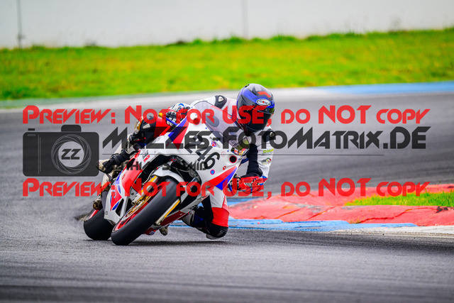 MaZZes_FotoMatrix_240614_6007705_4416 | GELB