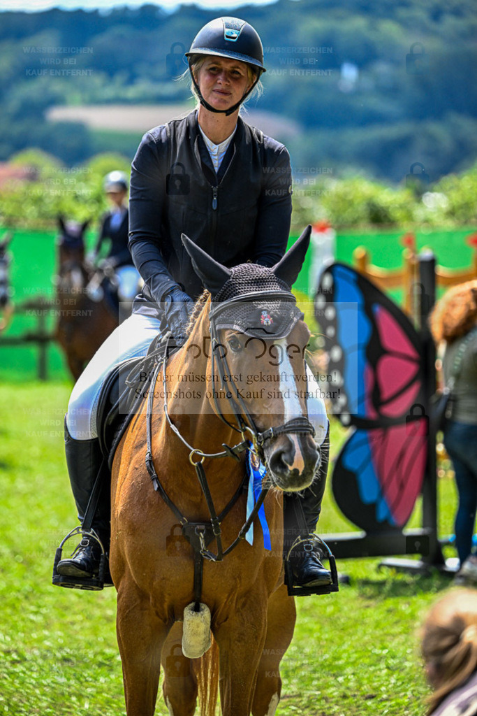 Bissendorfer Reitertage | Entdecke hochwertige Reitturnierfotos von Foto Oger. Professionell, emotional und authentisch – jetzt Lieblingsmomente im Shop bestellen. - Realisiert mit Pictrs.com