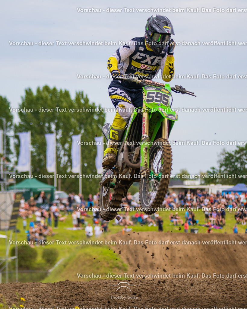 09_21_LM_Schenkenhorst-2580 | Sportfotografin aus Berlin-Brandenburg mit Fokus auf Motocross. Ich halte deine sportliche Leistung und echte Emotionen auf und neben der Strecke professionell fest. Entdecke die Fotos von deinem Rennen und bestelle sie direkt hier im Shop.