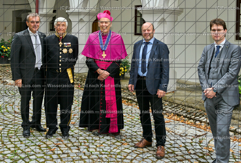 ALP3276_Jeanne de Ferrette_Empfnagskommitee | (C)FotoLois.com, Alois Spandl, 700stes Hochzeitsjubiläum - Albrecht II. mit Johanna von Pfirt in Thann (FR) im März 2024. Empfang des Organistionskommitees aus der Region Ferrette (Pfirt)/Thann aus dem Elsass mit Empfang durch die Stadtgemeinde und Bezirkshauptmannschaft Scheibbs im Schloss Scheibbs und anschließender Kranzniederlegung in der Kartausenkirche über der Krypta des Gründerehepaares durch Mitglieder des Templer Ordens im Beisein von Mitgliedern der Goldhaubengruppen, Fr 22. September 2023.