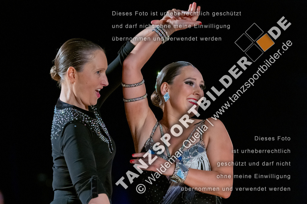 20250504-11149 | Hier finden Sie Tanz Bilder vom Latein und Standard Formationen tanzen. Sportbilder vom Tanzsport. Schöne Fotos und von Weltmeisterschaft, Europameisterschaft, Bundesliga, Regionalliga, Oberliga und Landesliga sowie von GOC Stuttgart, DanceComp, WM Bremen