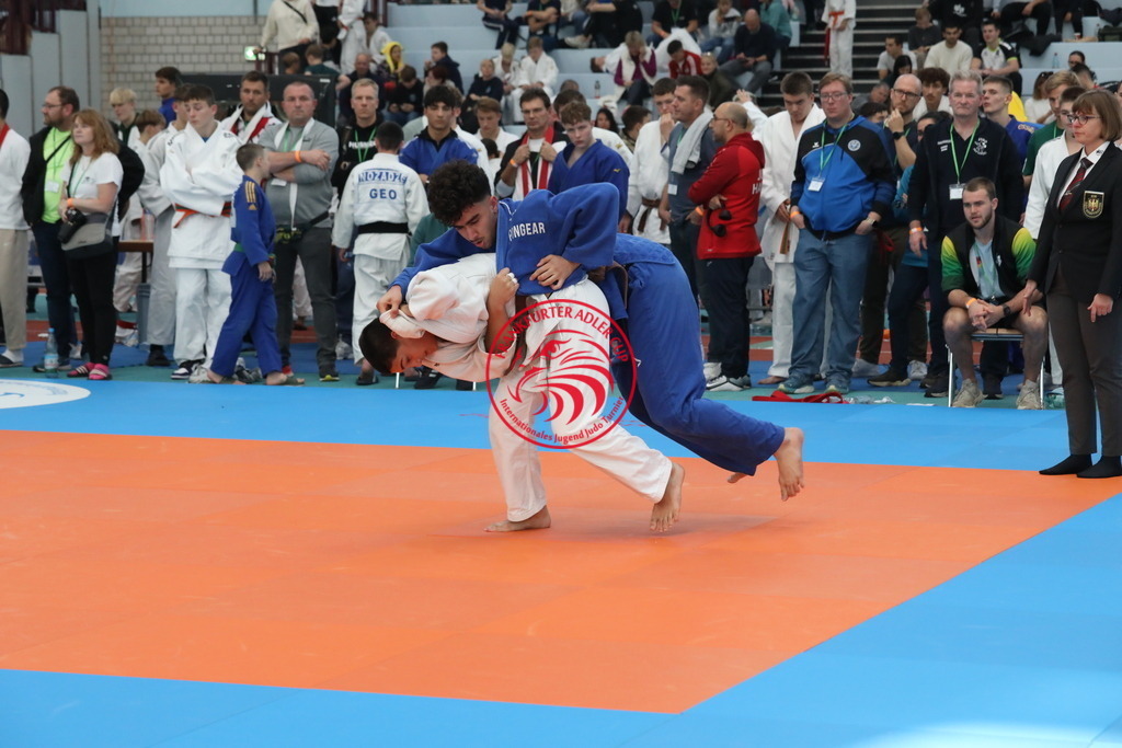 1J7A2190 | Fotos vom Adler Cup - Pictures from Adler Cup

Hier findet Ihr alle Eindrücke und großen Momente der Adler Cup Wochenenden. Here you will find all impressions and great moments of the Adler Cup weekends. - Realisiert mit Pictrs.com