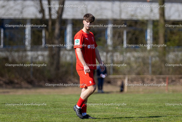 Fußball I Junioren I Saison 2025-2026 I DFB-Nachwuchsliga I 8. Spieltag I JFV Lübeck - 1. FC Magdeburg 22 | Alexander Erwin Laval (8, JFV Lübeck) - Realisiert mit Pictrs.com