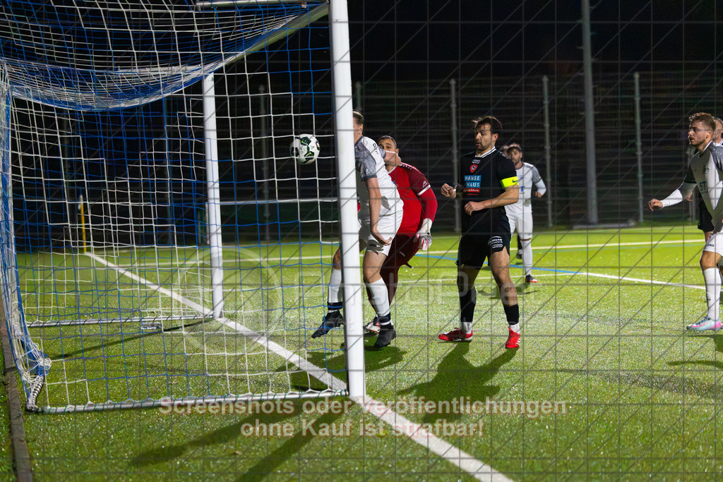 20261008_195733_0180_(c)_by_PhotoPeet | #,TSV Eschenbach (weiß) vs. SV Ebersbach (schwarz), Fußball, Bezirkspokal der Herren, Saison 2026/2027, Kunstrasenplatz, Schlater Straße, 73107 Eschenbach, 08.10.2026 - 19:30 Uhr,Foto: PhotoPeet / Sport- &amp; Eventfotografie / Peter Harich
