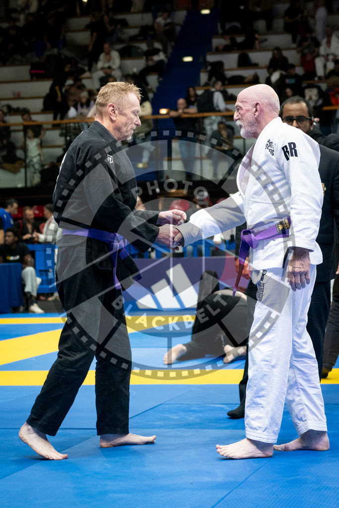 20240125PBB02591 | Fighters compete during the sixth day of the Brazilian Jiu-jitsu European Championship of the IBJJF in Paris, France, on January 25, 2024.