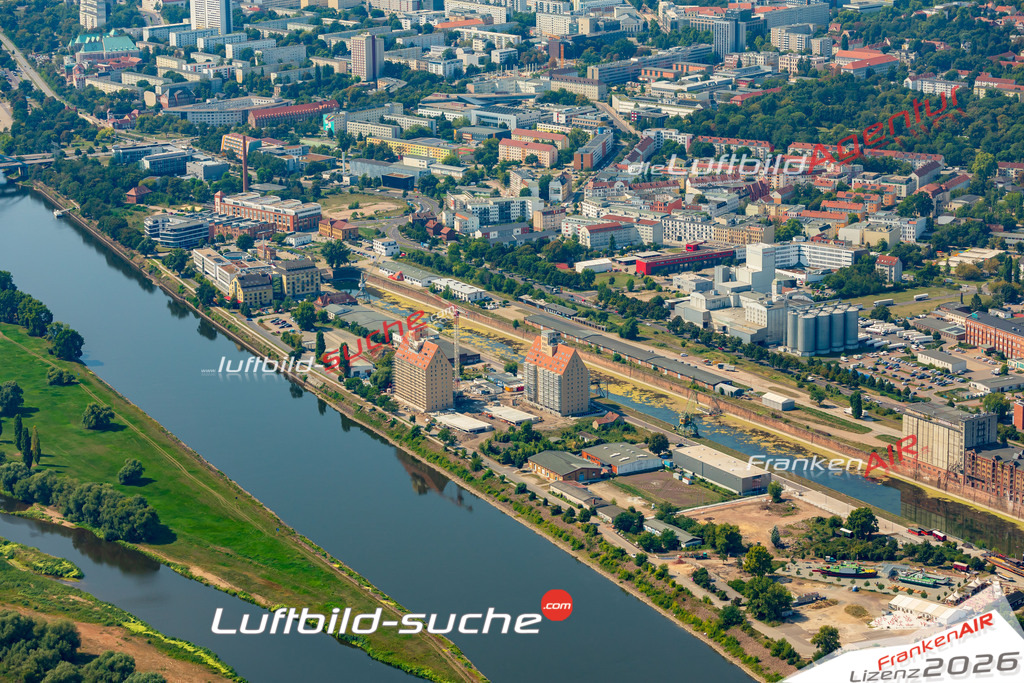 Luftbild Vs Google Maps  Alte Neustadt  Magdeburg -Das Luftbild wurde 2025 vom UL-Flugzeug heraus erstellt ( keine Drohnenluftbilder ) - Hochauflösende Luftaufnahme -Nicht vergleichbar mit Google Maps oder Satelittenbilder- Die Geschenkidee !Mit Lizenz und Bildrechte bestellbar