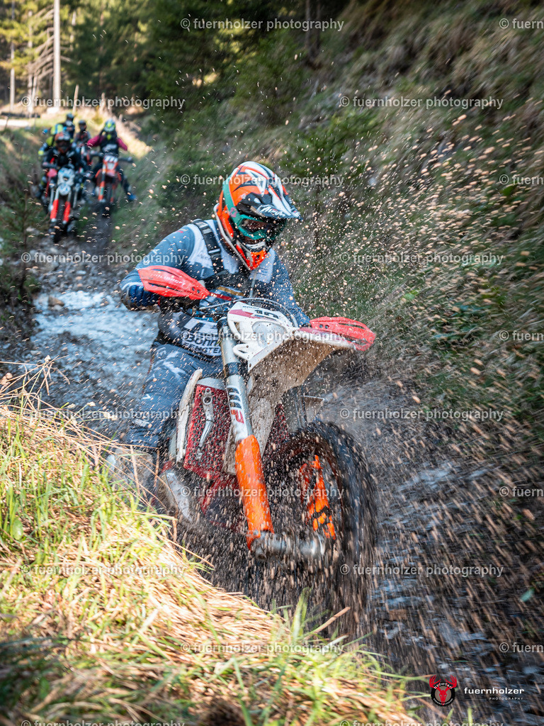 fuernholzer_250501-C1-44-2 | Fotografische Impressionen von der Red Stag Enduro Extreme by fuernholzer-photography.com. Endurosport in Österreich fotografisch festgehalten von fuernholzer. Auftragsfotografie für Private, Gewerbefotos und Industriefotografie. Eventfotografie, Sportfotografie und Motorsportfotografie. Anbieter von Fotoworkshops, Fototraining, fotografischen Vorträgen und Fotoseminaren.
