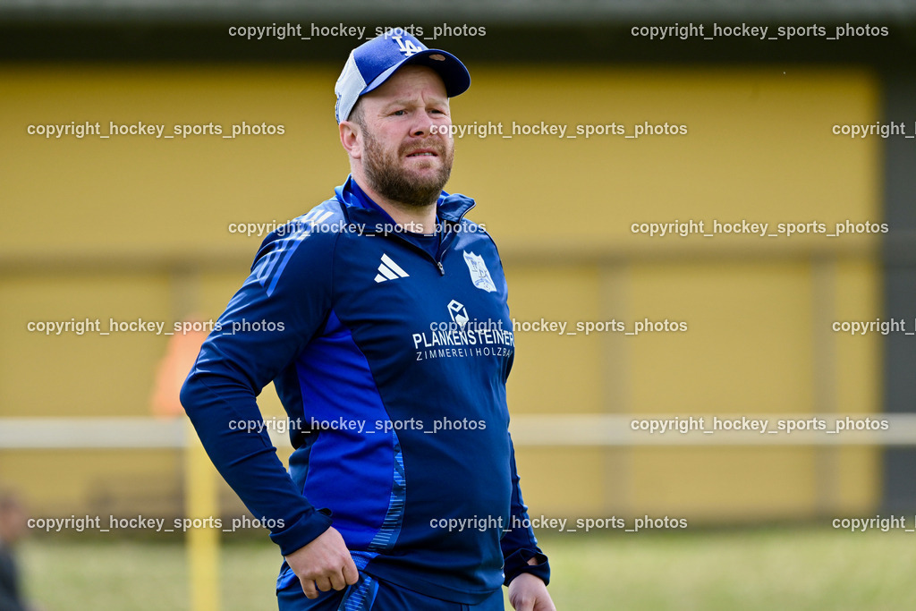 SV Rothenthurn vs. FC Dölsach | Headcoach FC Dölsach Andreas Wenger, SV Rothenthurn vs. FC Dölsach, SV Rothenthurn vs. FC Dölsach am 04.04.2026 in Rothenthurn (Sportplatz Rothenthurn), Austria, (Photo by Bernd Stefan)