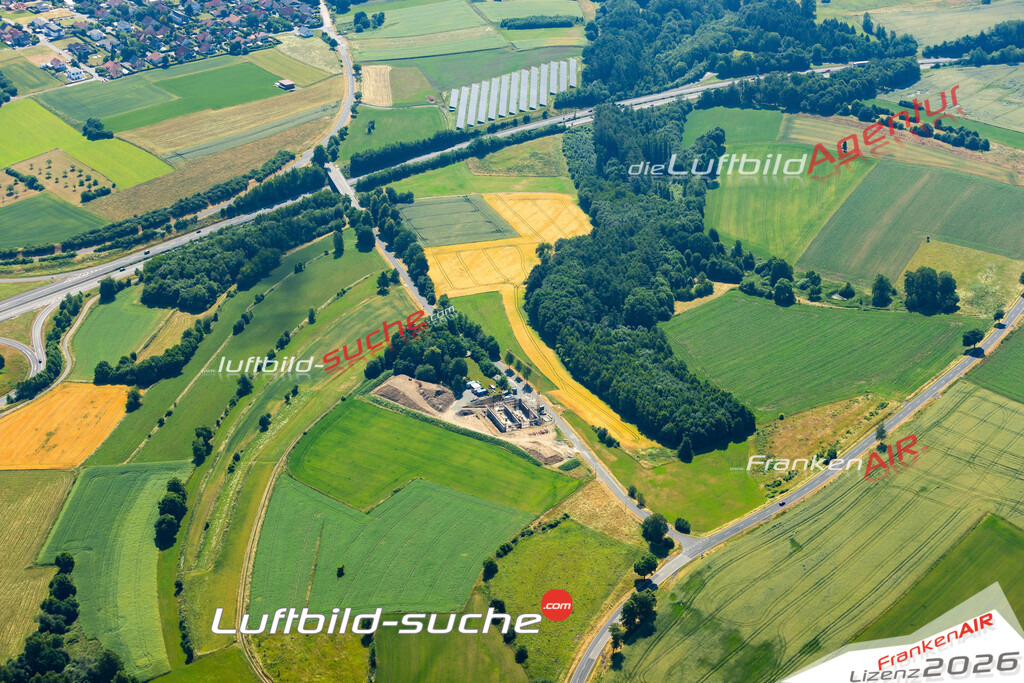 Das Luftbild zeigt :  Neustadt an der Waldnaab - Die Luftaufnahme wurde 2023 vom UL-Flugzeug aus erstellt ( keine Drohne ) - Hochauflösende Luftaufnahme - Für grossformatige Ausdrucke geeignet. Die Geschenkidee !Mit Lizenz und Bildrechte bestellbar