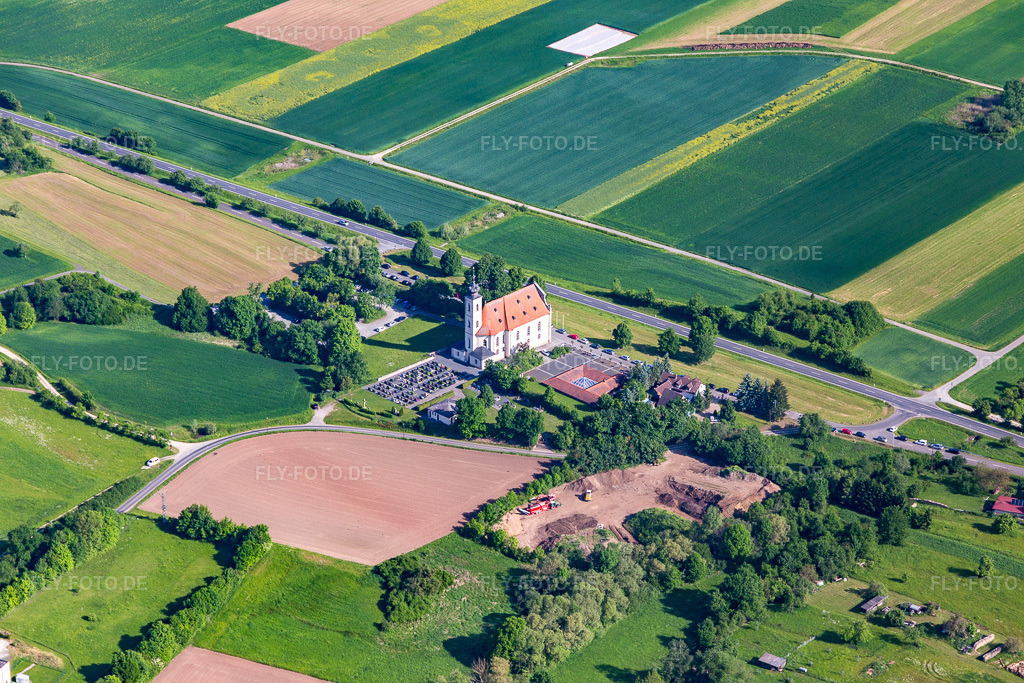 Luftbild: Wallfahrtskirche im Ortsteil Limbach in Eltmann im Bundesland Bayern in Deutschland. Foto: IMG_099866.jpg vom 25.05.2017 durch Werner Riehm/FLY-FOTO.de